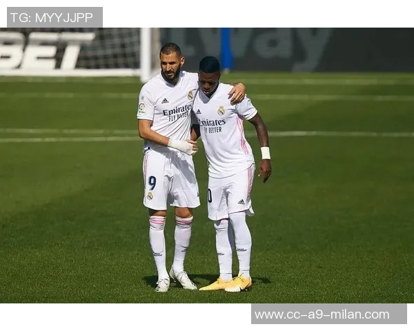 维尼修斯连续11场未进球却渴望3000万欧年薪引发记者质疑 维尼修斯连续11场未进球却渴望3000万欧年薪引发记者质疑